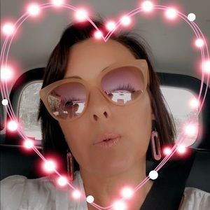 Meet your Posher, Renee